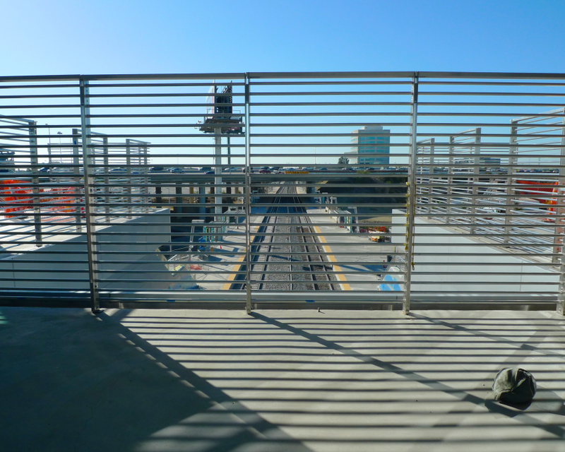 Illustration for article titled A Tour of the Futuristic Roof on California's High-Speed Rail Station
